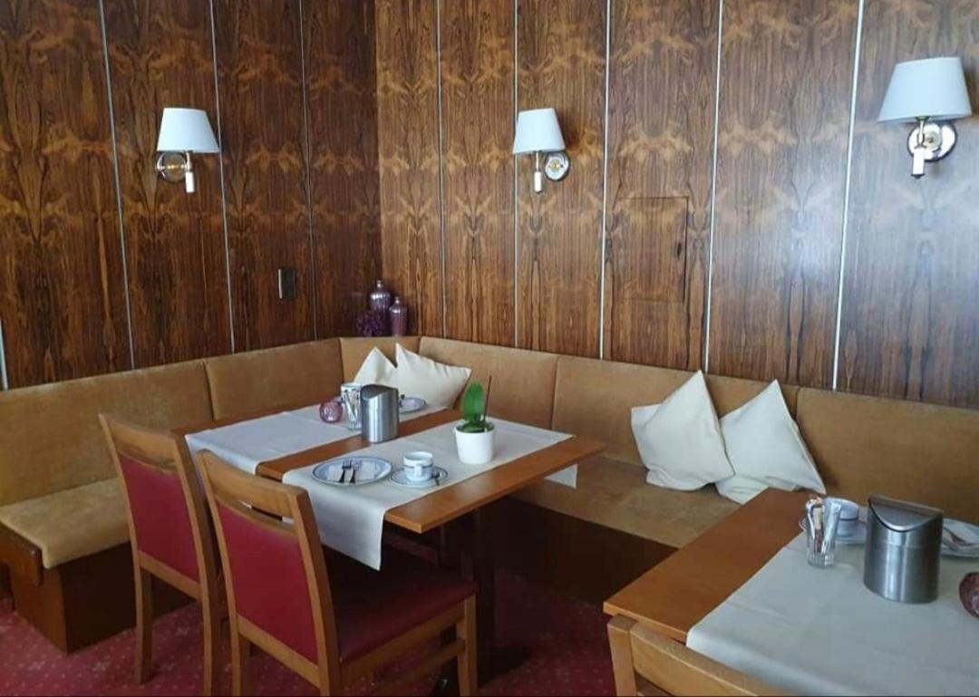 Hotel Borger Frankfurt am Main ภายนอก รูปภาพ