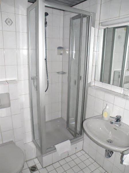 Hotel Borger Frankfurt am Main ภายนอก รูปภาพ